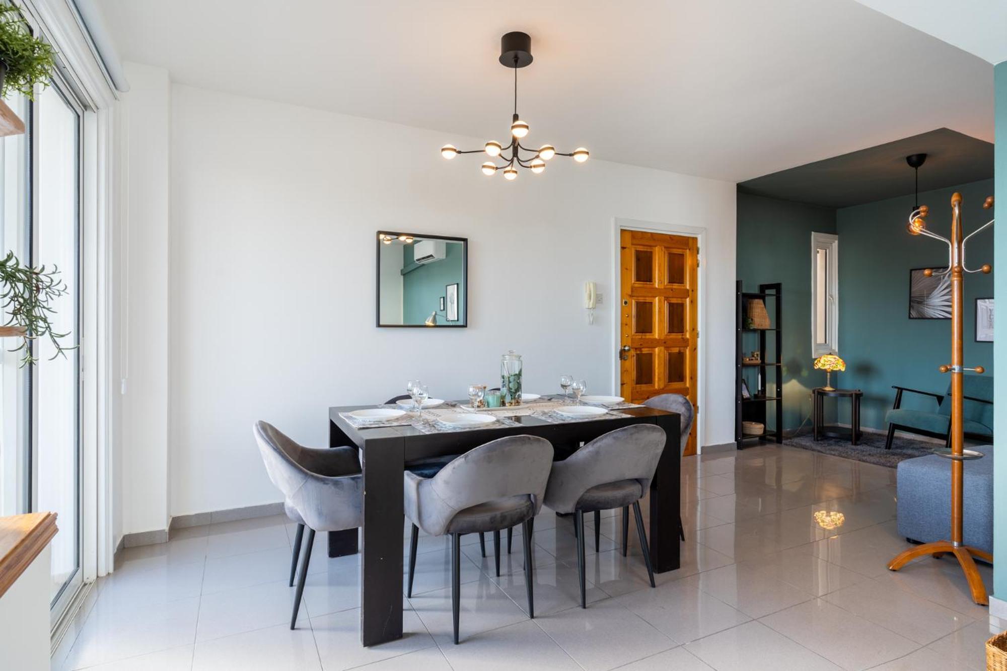 Jayde 2-Bedroom Apartment In Larnaca Esterno foto