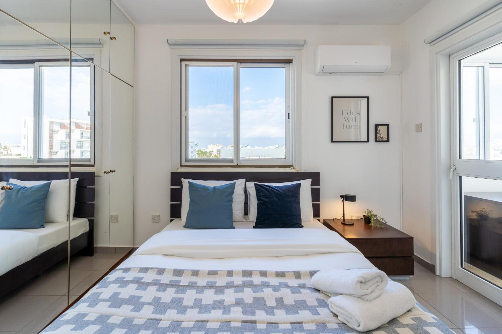 Jayde 2-Bedroom Apartment In Larnaca Esterno foto