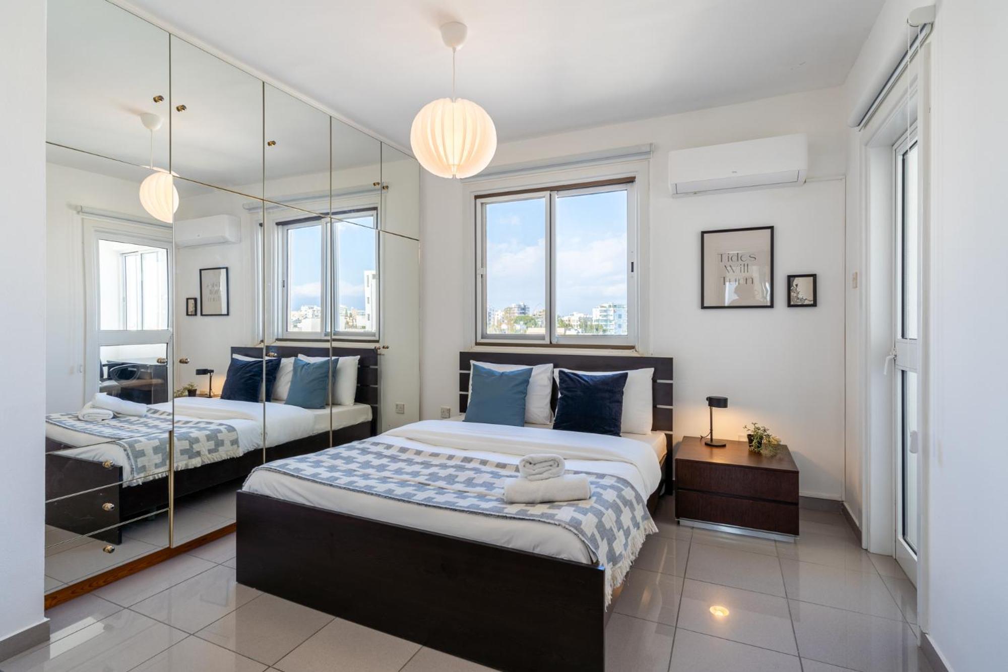 Jayde 2-Bedroom Apartment In Larnaca Esterno foto